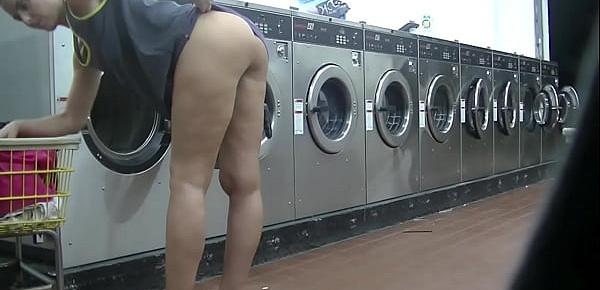 trendsHelena Price Public Laundry Upskirt Flashing Tease! Exhibitionist MILF Vs College Voyeur at the laundry! (Part1)